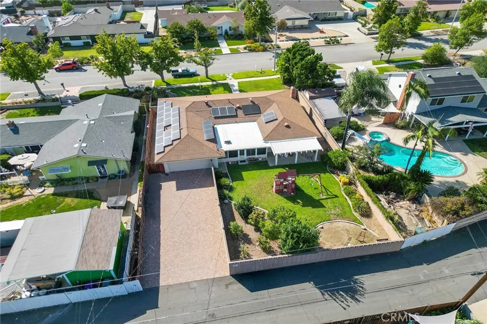 1848 2nd Upland, CA 91784