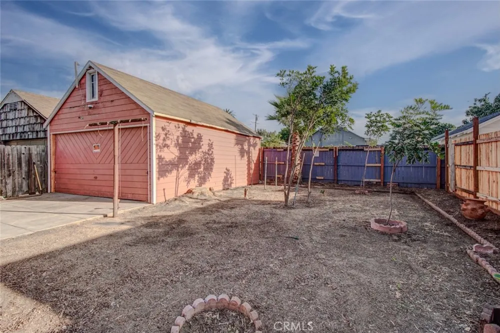 1700 E 7th Long Beach, CA 90813