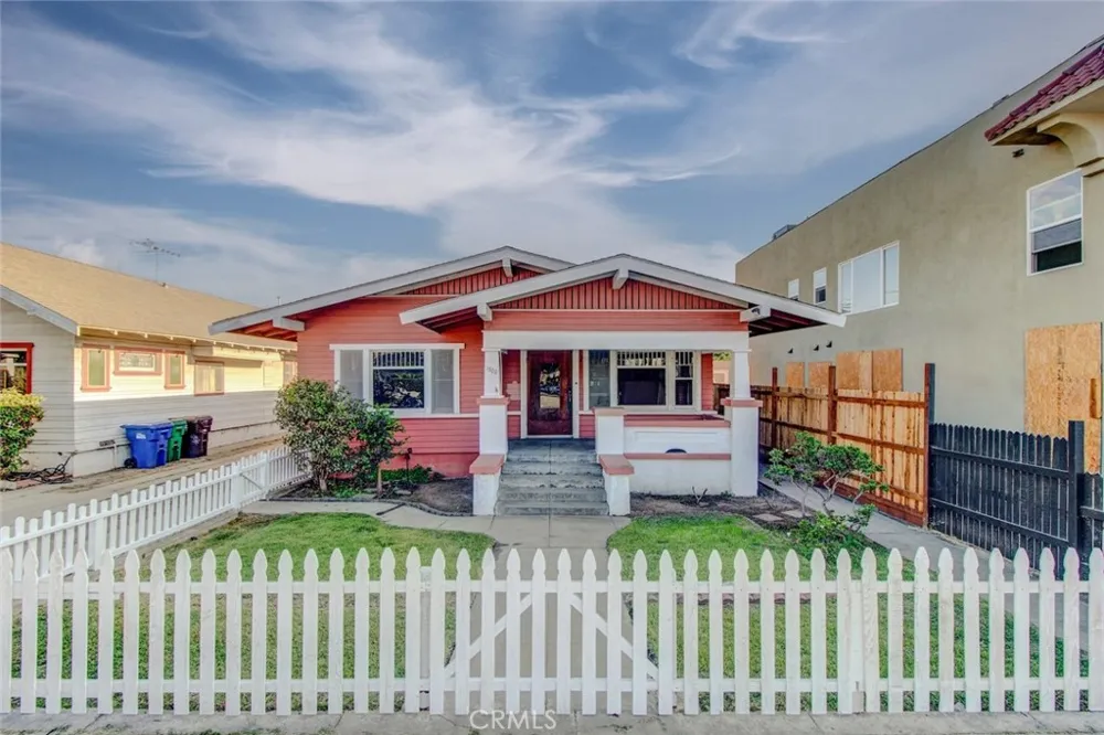 1700 E 7th Long Beach, CA 90813