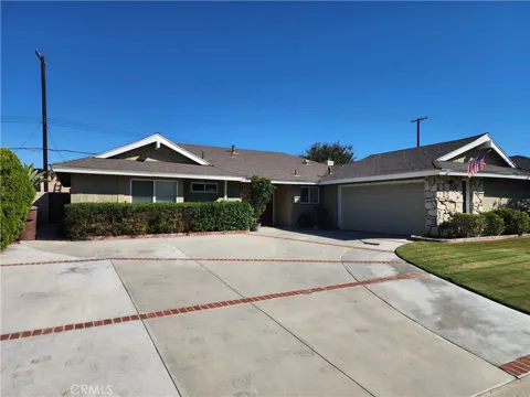 5449 E Garrick Drive