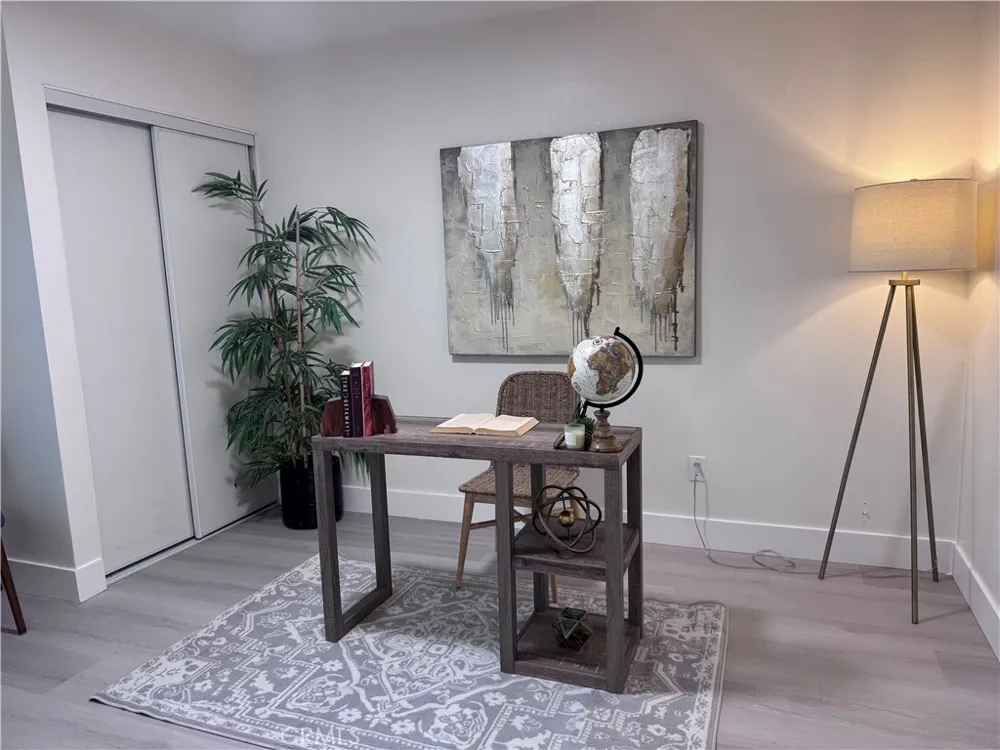 2863 S Cypress Point Ontario, CA 91761