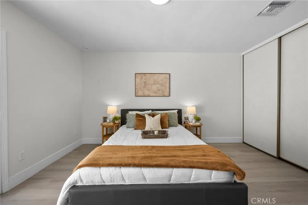 2863 S Cypress Point Ontario, CA 91761