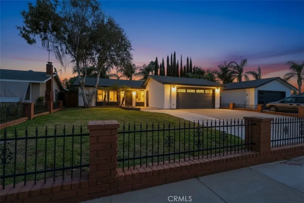 2863 S Cypress Point Ontario, CA 91761