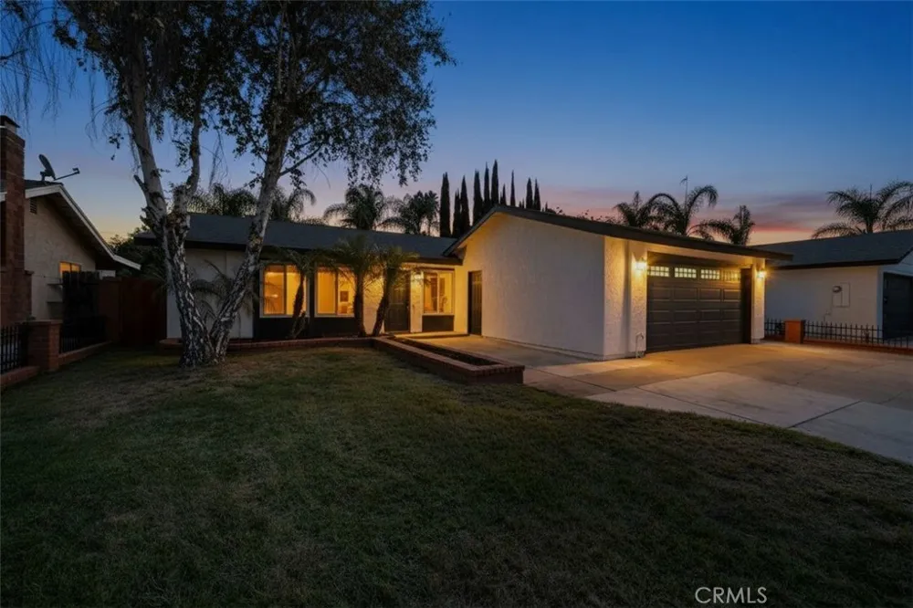 2863 S Cypress Point Ontario, CA 91761