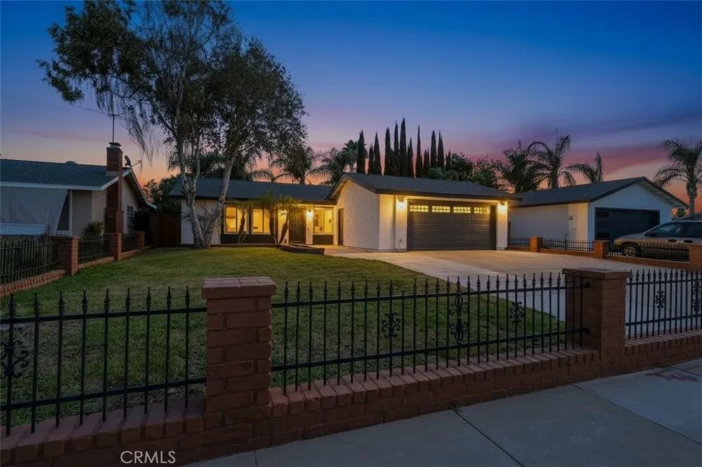 2863 S Cypress Point Ontario, CA 91761