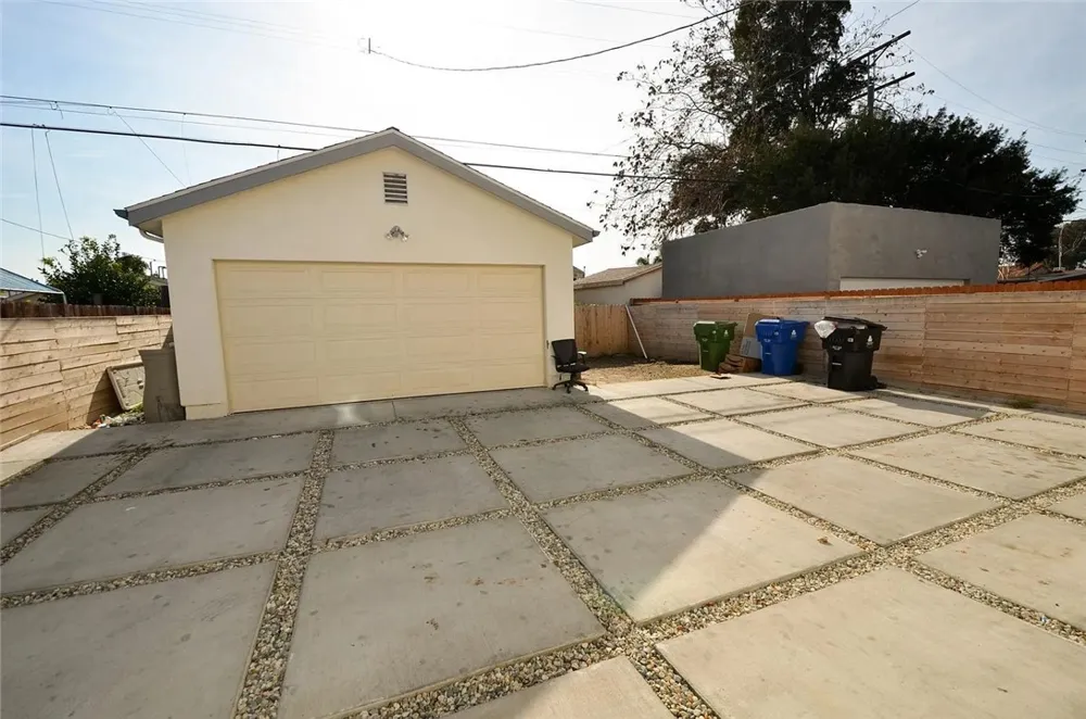134 E 104th Los Angeles, CA 90003