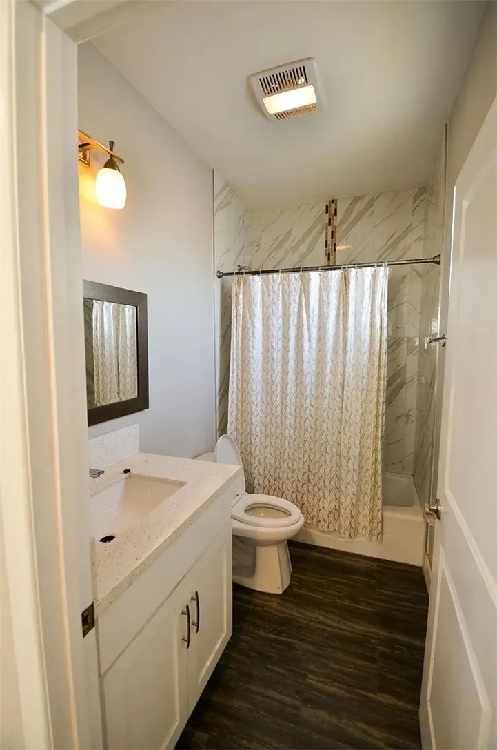 134 E 104th Los Angeles, CA 90003