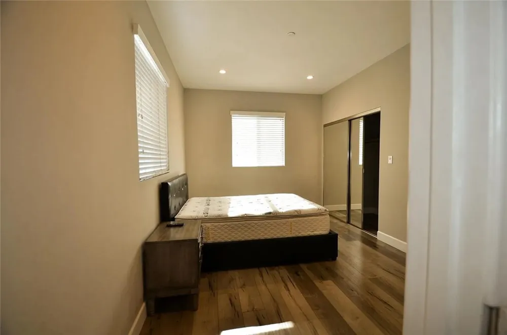 134 E 104th Los Angeles, CA 90003