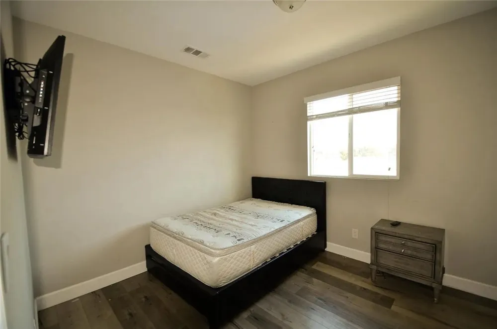 134 E 104th Los Angeles, CA 90003