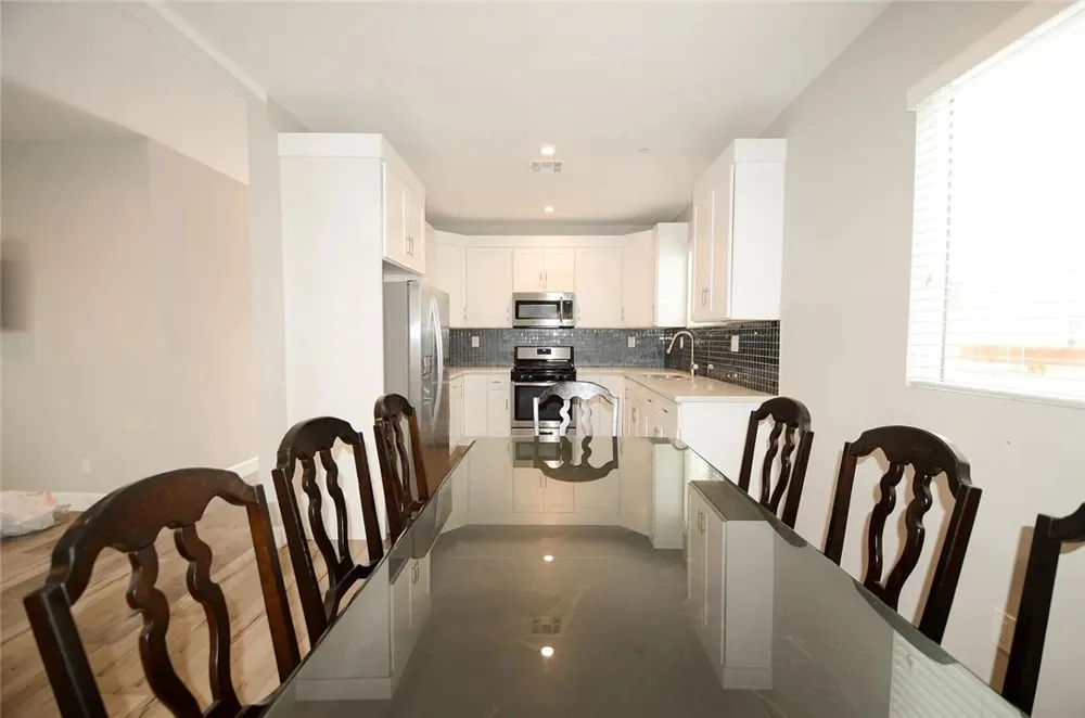 134 E 104th Los Angeles, CA 90003