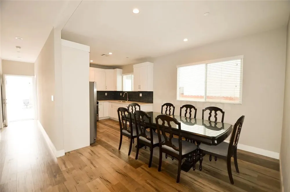 134 E 104th Los Angeles, CA 90003