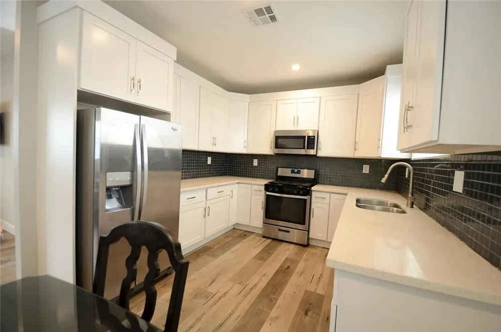 134 E 104th Los Angeles, CA 90003