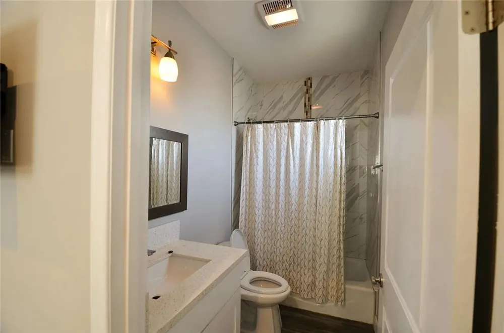 134 E 104th Los Angeles, CA 90003