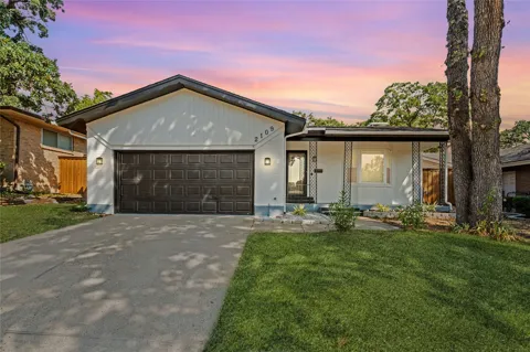 2109 Normandy Drive