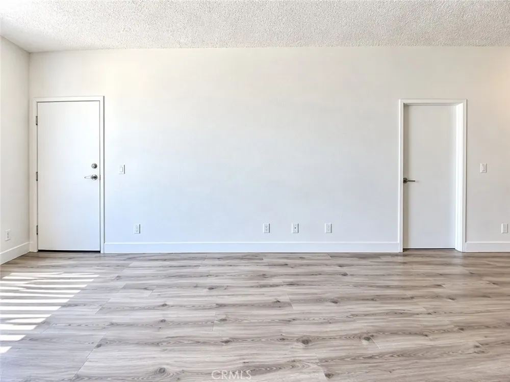 11657 Oxnard Street #212 North Hollywood, CA 91606