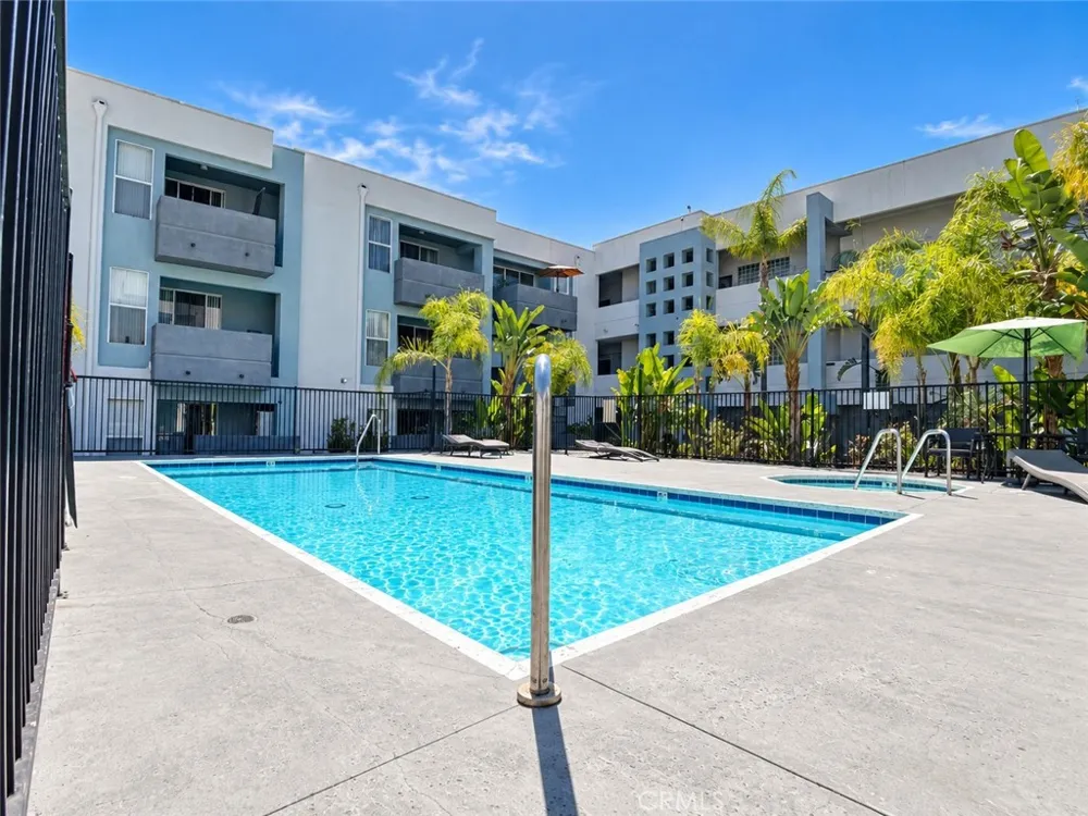 11657 Oxnard Street #212 North Hollywood, CA 91606