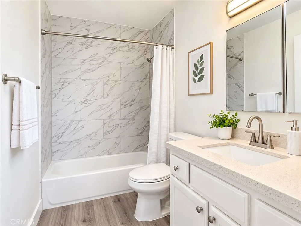 11657 Oxnard Street #212 North Hollywood, CA 91606