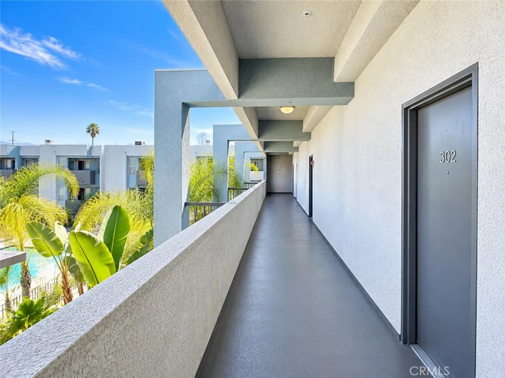 11657 Oxnard Street #212 North Hollywood, CA 91606