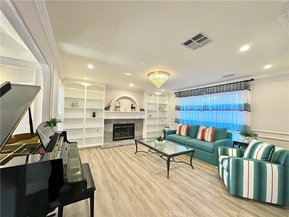 4751 Glen Ivy Street La Verne, CA 91750