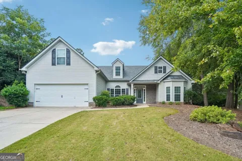 399 Laurel Oaks LN
