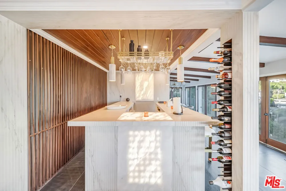 8874 Evanview Drive Los Angeles, CA 90069