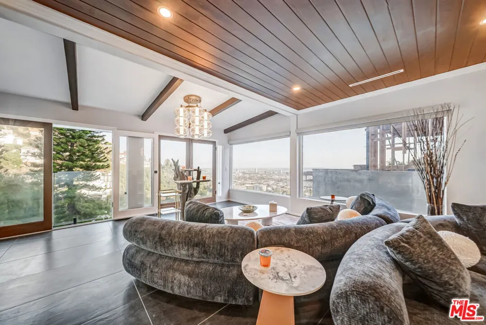 8874 Evanview Drive Los Angeles, CA 90069