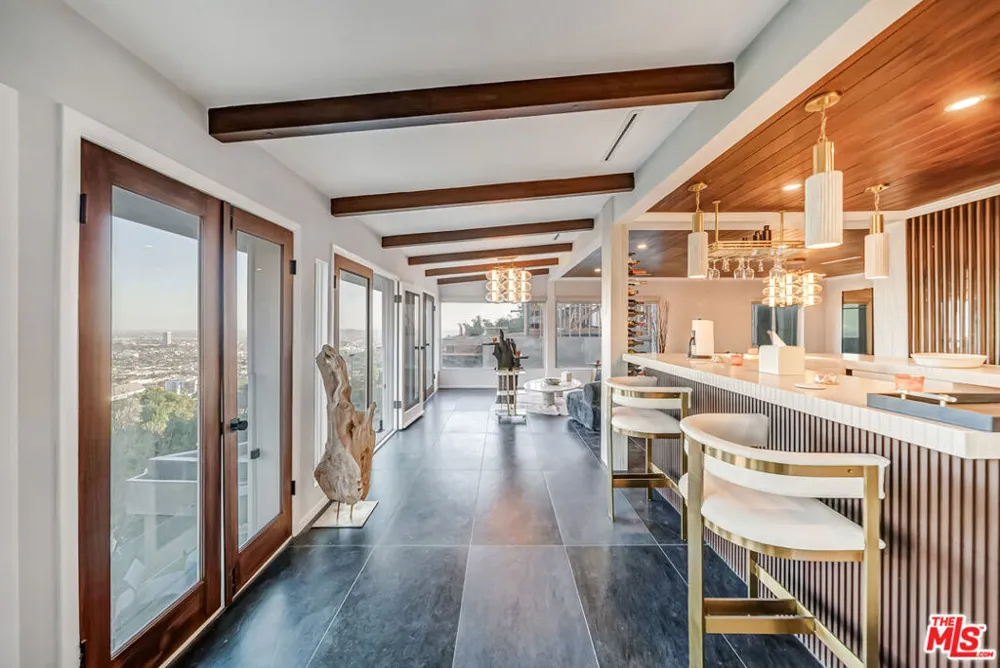 8874 Evanview Drive Los Angeles, CA 90069
