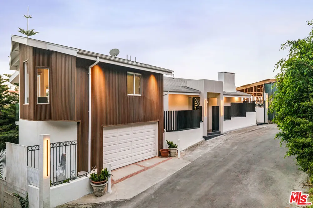 8874 Evanview Drive Los Angeles, CA 90069