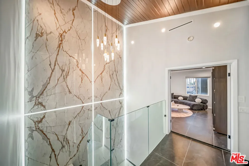 8874 Evanview Drive Los Angeles, CA 90069