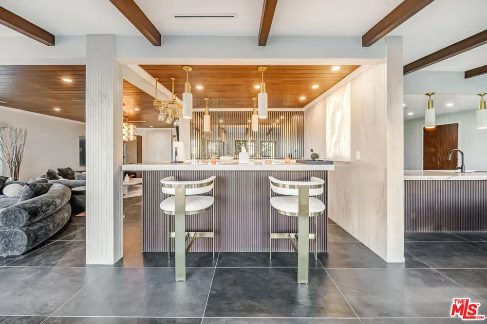 8874 Evanview Drive Los Angeles, CA 90069