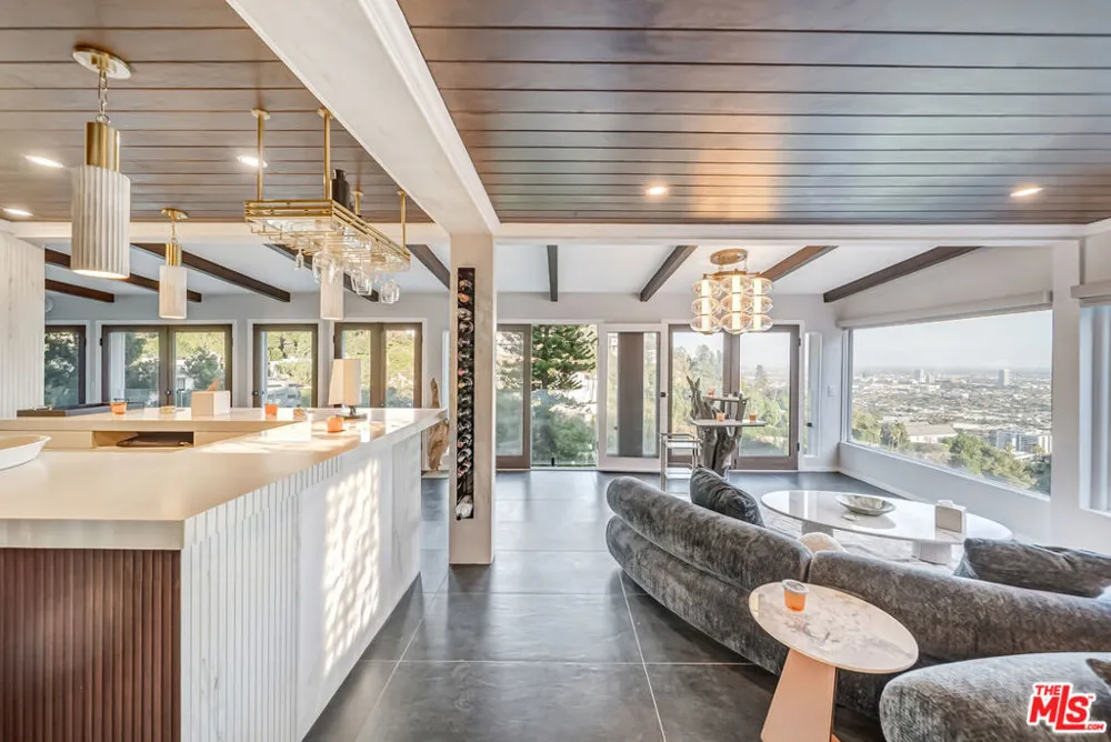 8874 Evanview Drive Los Angeles, CA 90069