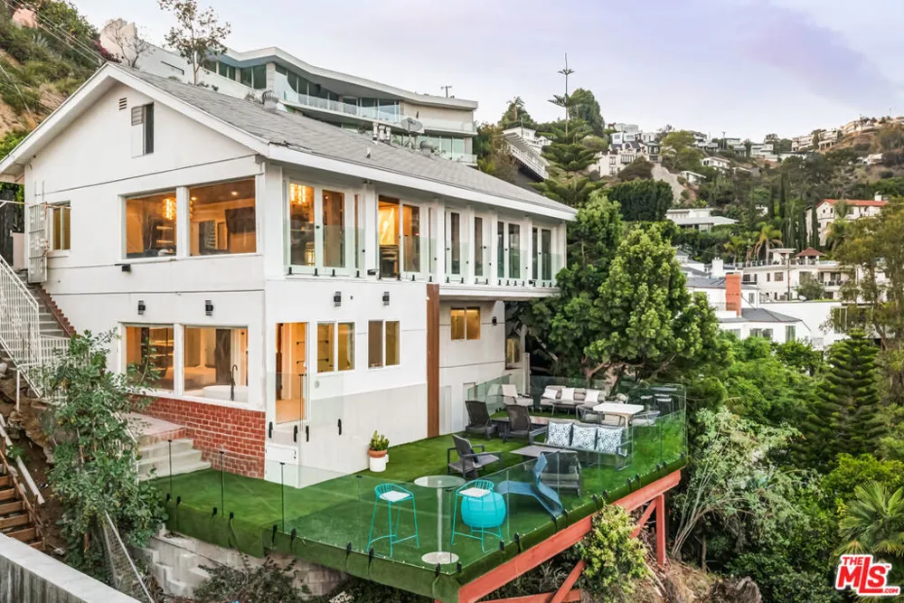 8874 Evanview Drive Los Angeles, CA 90069
