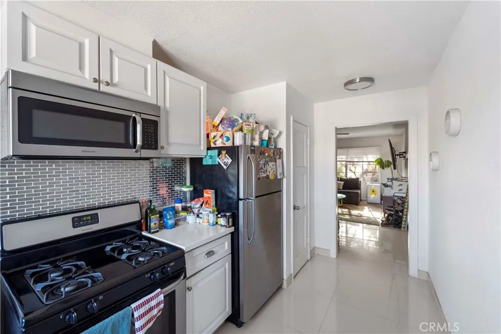 4051 Abourne Road #D Los Angeles, CA 90008