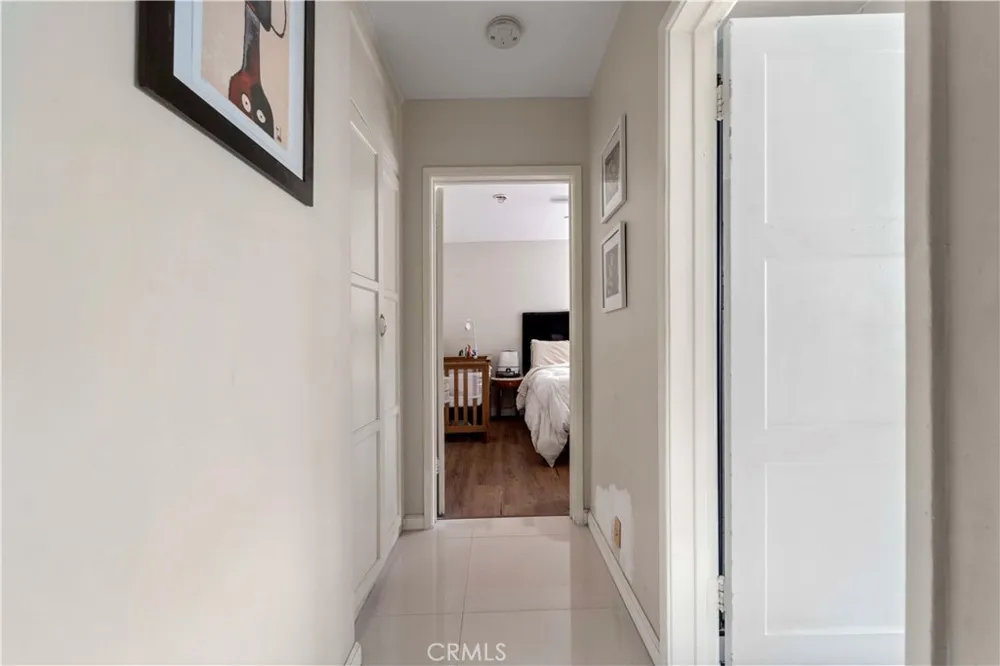 4051 Abourne Road #D Los Angeles, CA 90008