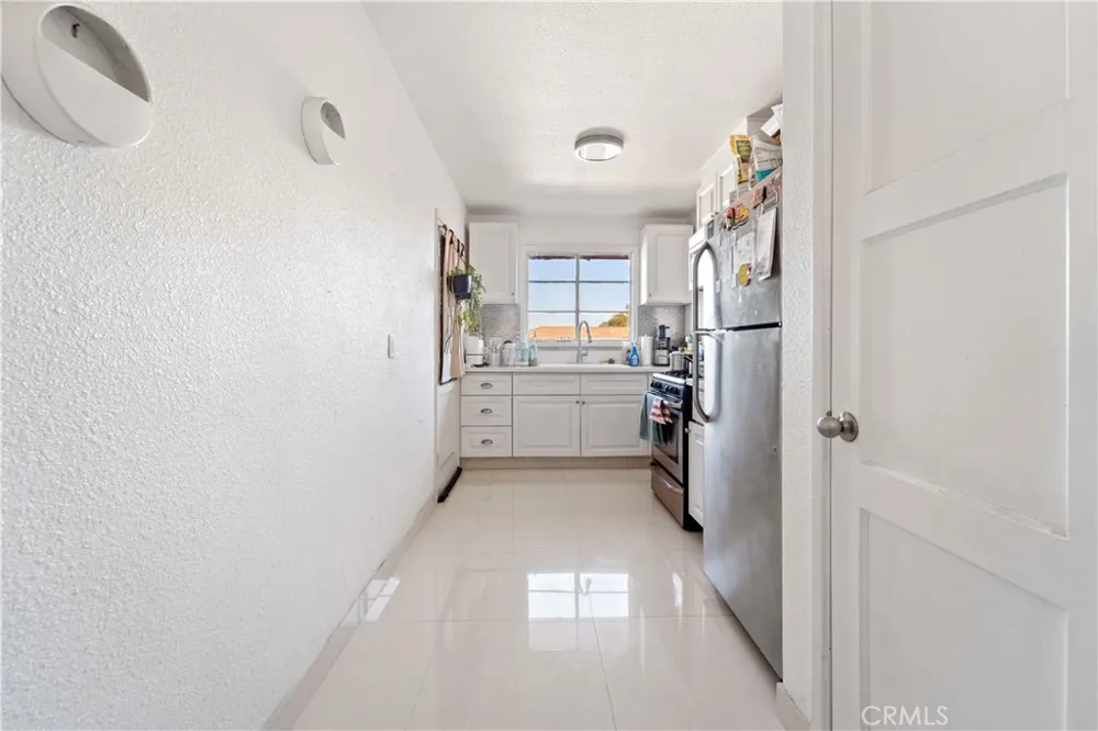 4051 Abourne Road #D Los Angeles, CA 90008
