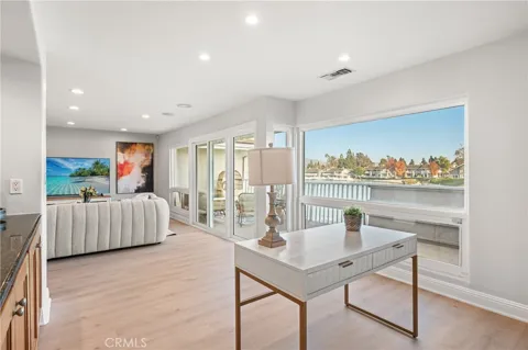 25 LakeView #60
