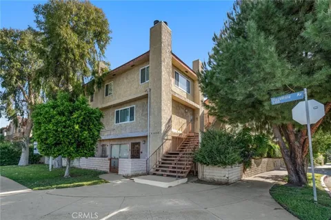6438 Hazeltine Avenue #6
