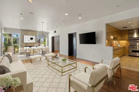 447 Doheny Drive #305