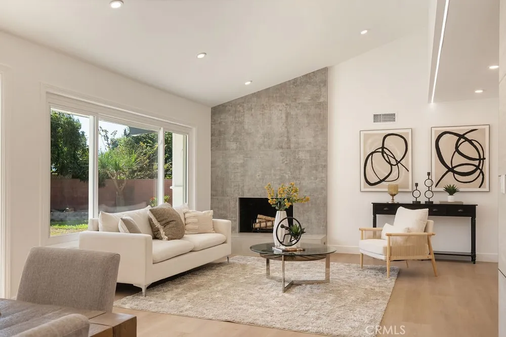 2608 W Palais Road Anaheim, CA 92804