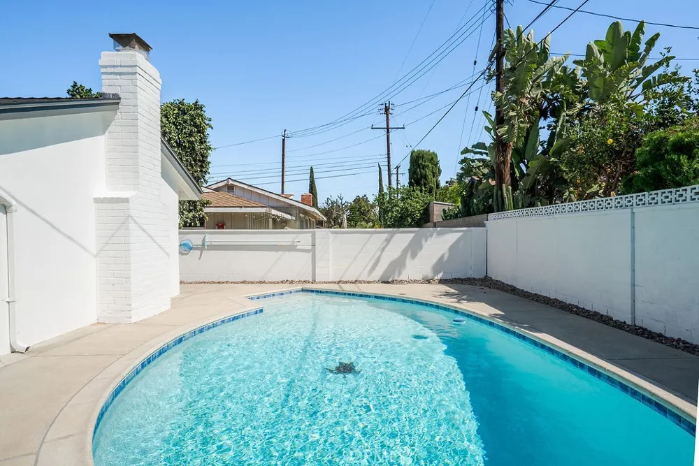 2608 W Palais Road Anaheim, CA 92804