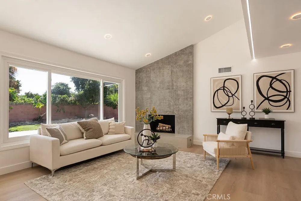 2608 W Palais Road Anaheim, CA 92804