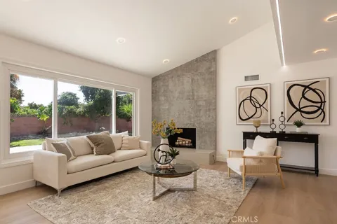 2608 W Palais Road