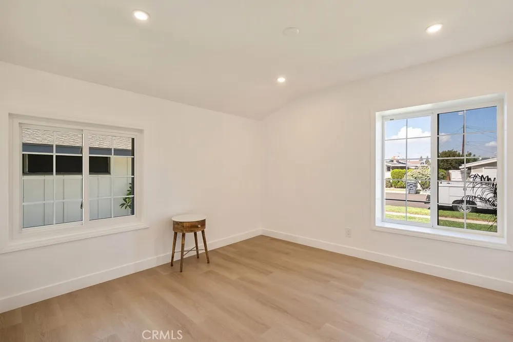2608 W Palais Road Anaheim, CA 92804