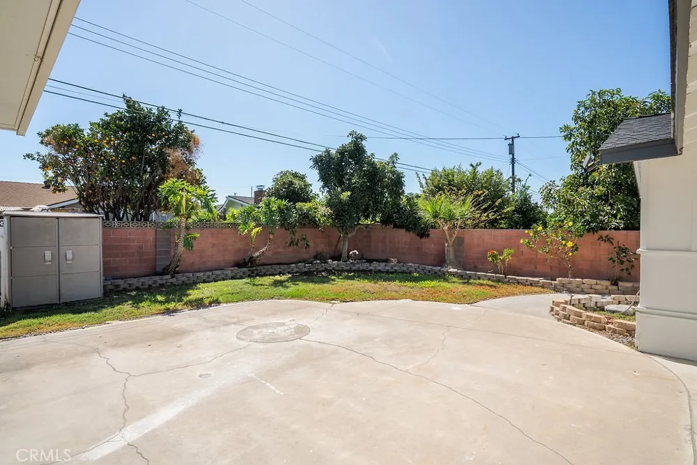 2608 W Palais Road Anaheim, CA 92804