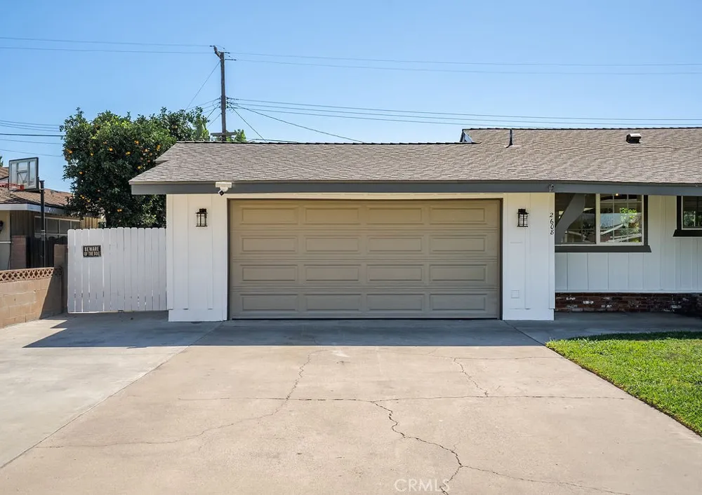 2608 W Palais Road Anaheim, CA 92804