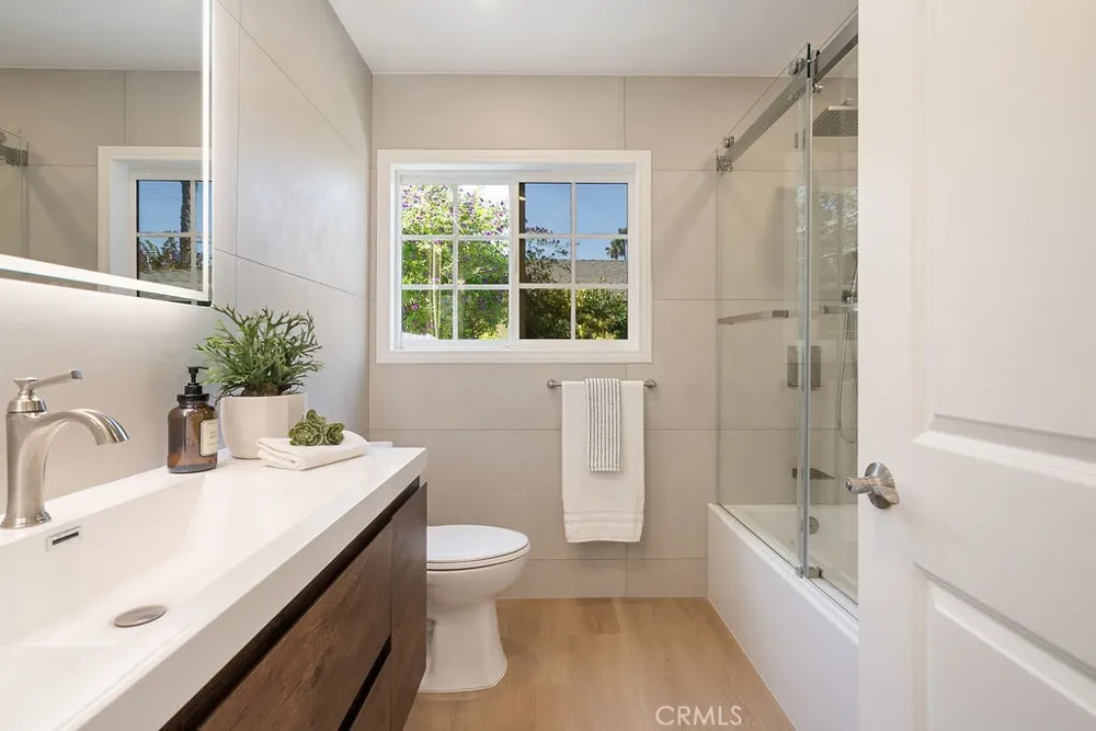 2608 W Palais Road Anaheim, CA 92804