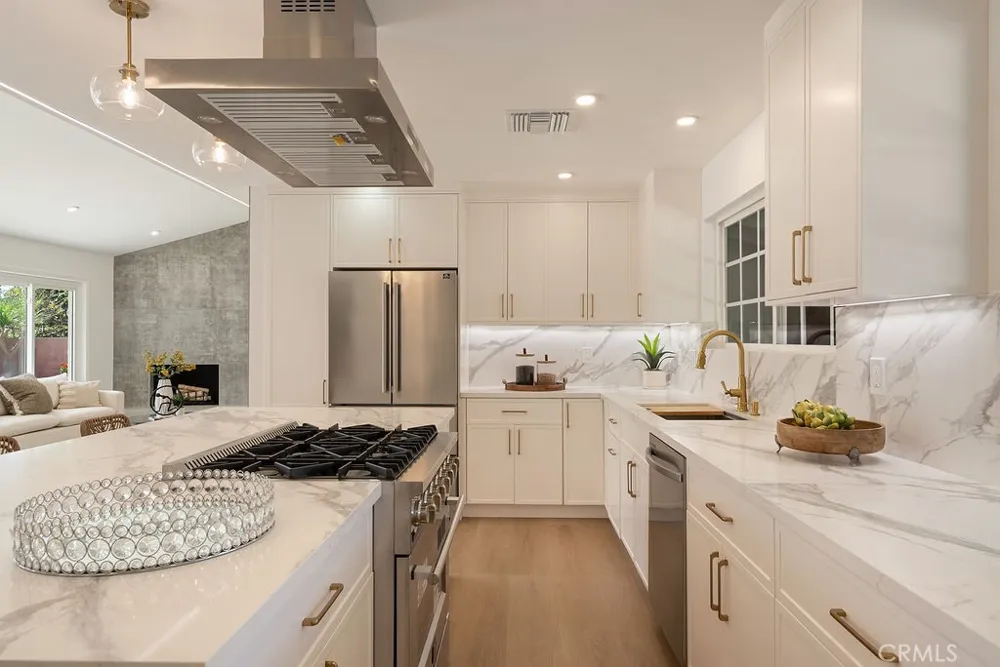 2608 W Palais Road Anaheim, CA 92804