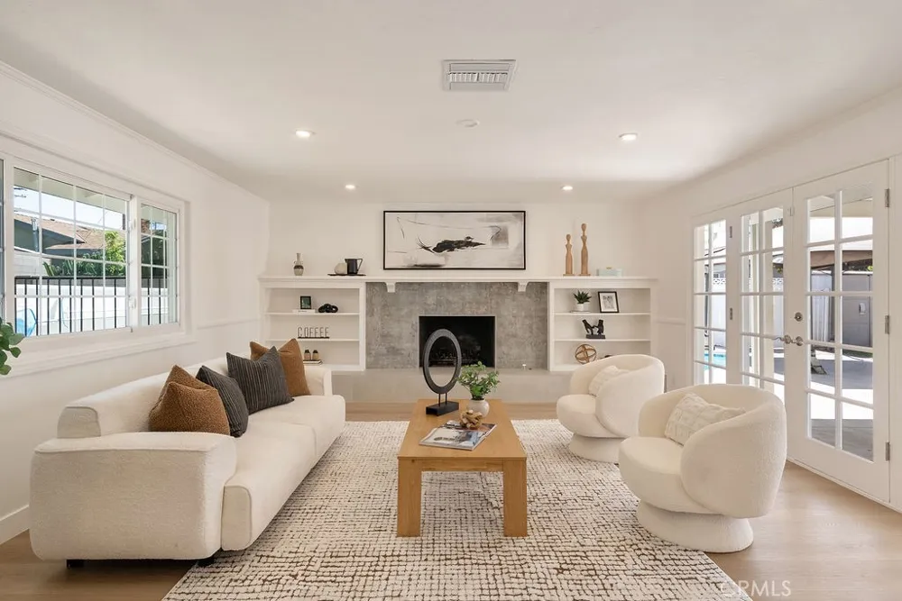 2608 W Palais Road Anaheim, CA 92804