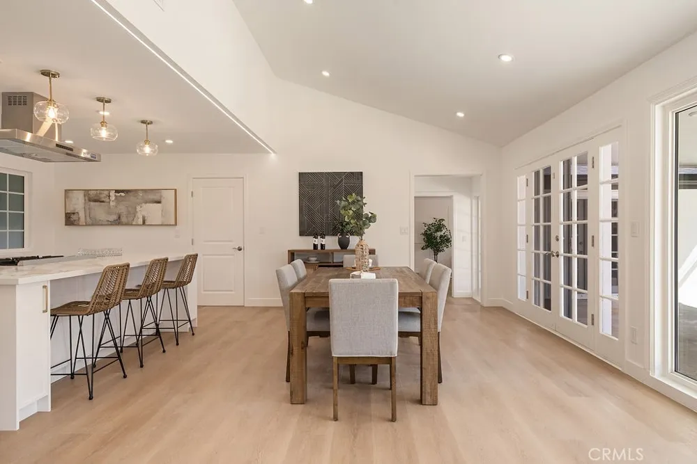 2608 W Palais Road Anaheim, CA 92804