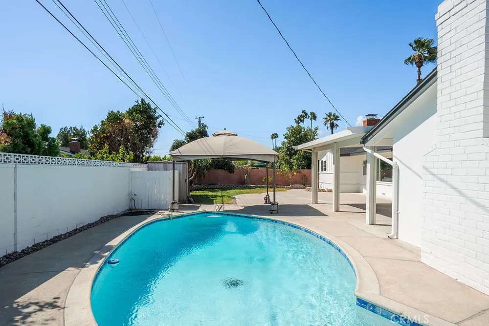 2608 W Palais Road Anaheim, CA 92804